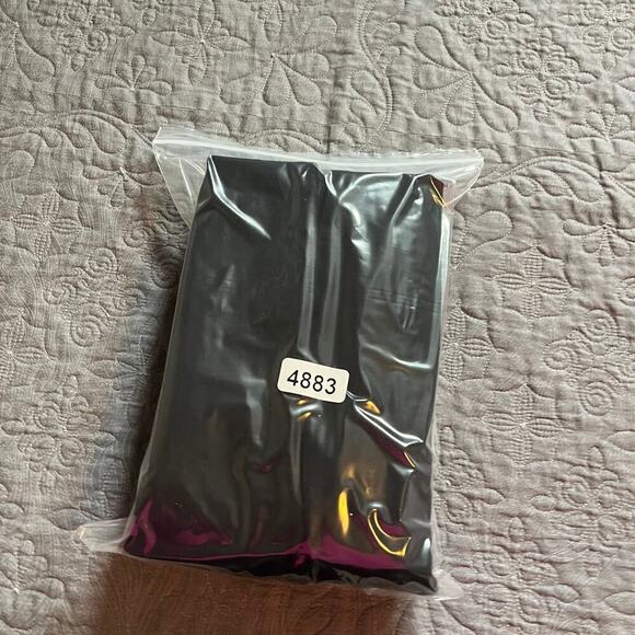 FRAME‎ Le High Straight Velvet Tux
Raw Jeans black women’s size 30 - Picture 11 of 11